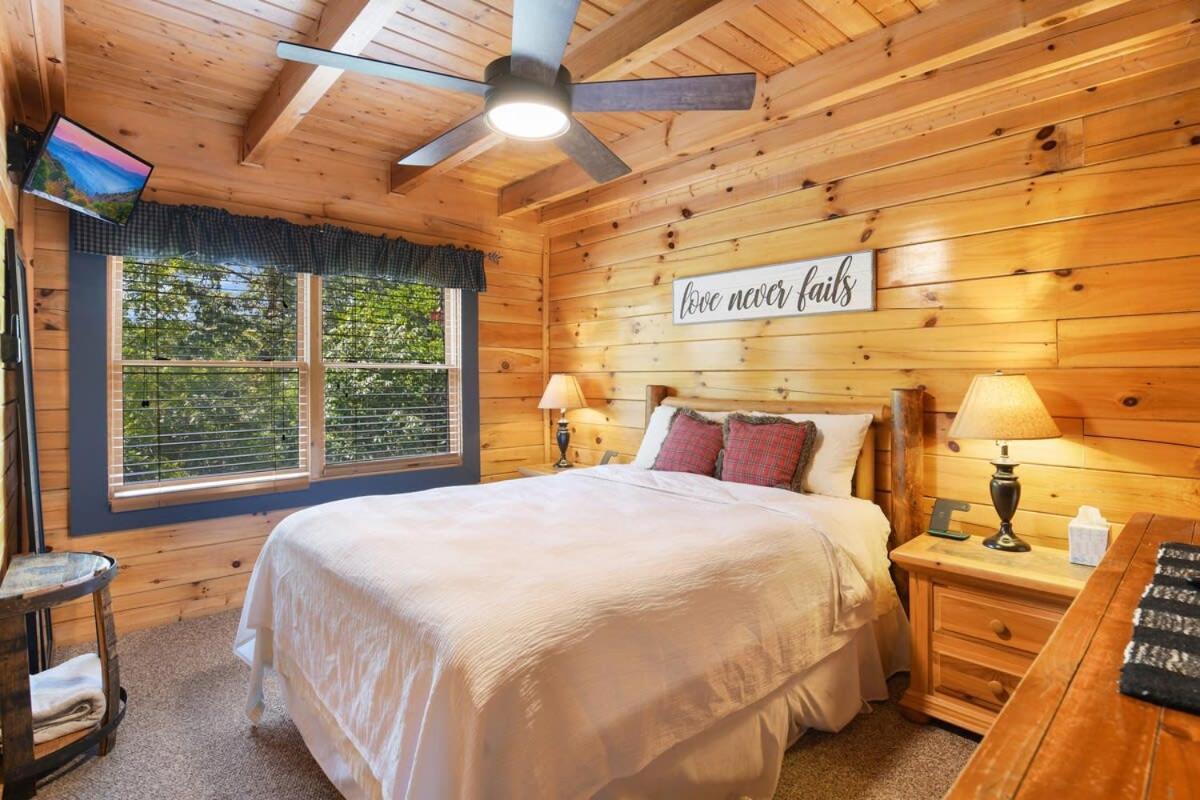 Ryes And Shine Bootlegger'S Cabin! Hot Tub* Pool* Arcade* Billiards *Ev * Pet Friendly Sevierville Exterior foto