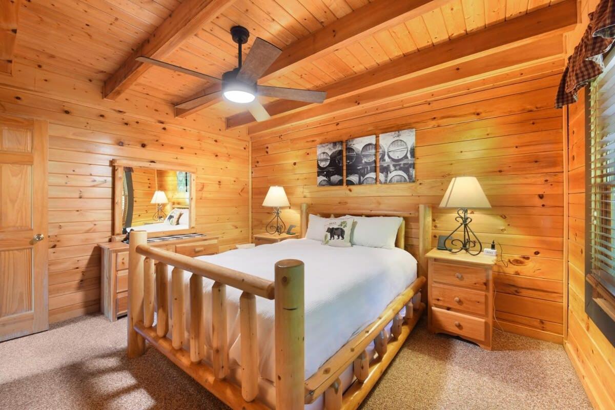Ryes And Shine Bootlegger'S Cabin! Hot Tub* Pool* Arcade* Billiards *Ev * Pet Friendly Sevierville Exterior foto